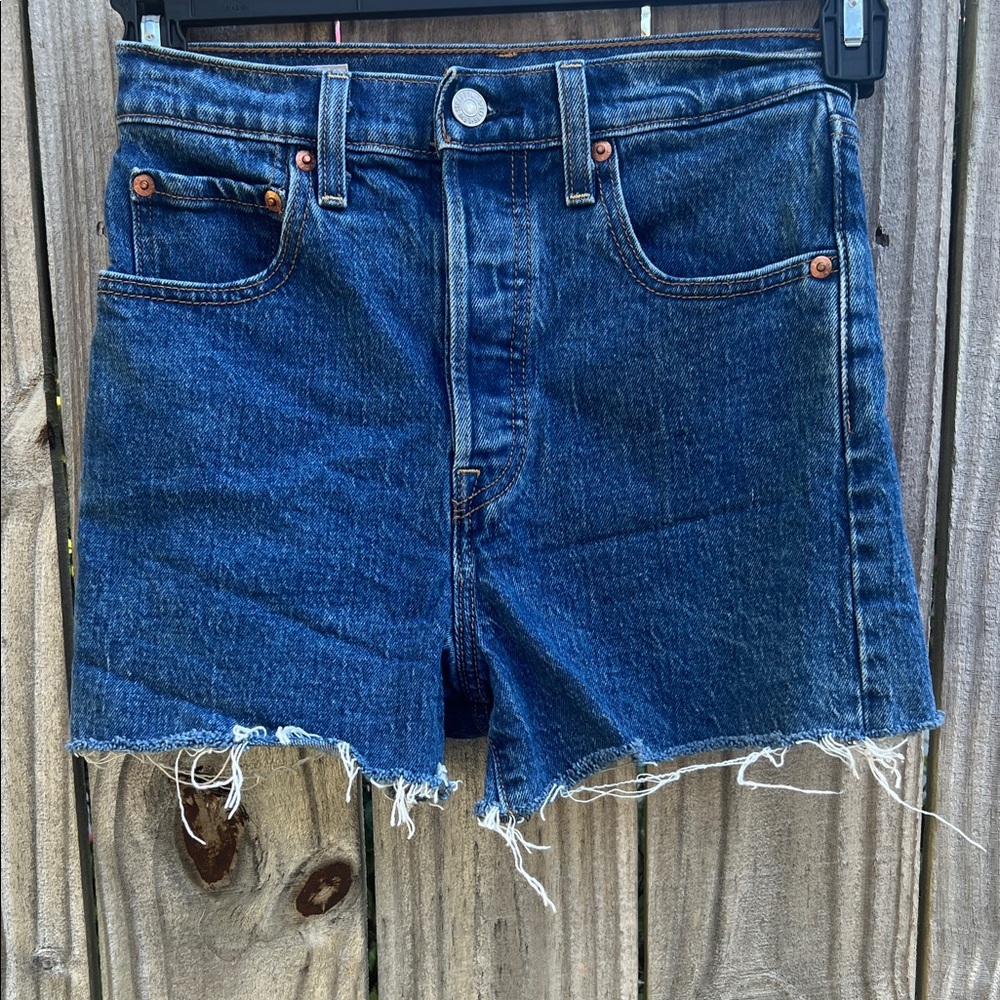 Levi’s Rib Cage Button Fly Denim Shorts Size 24 EUC
